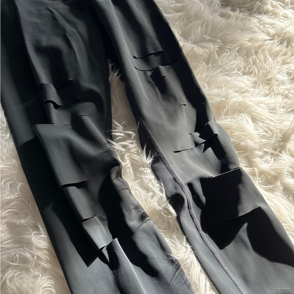 *sold on merc* Alo warrior leggings